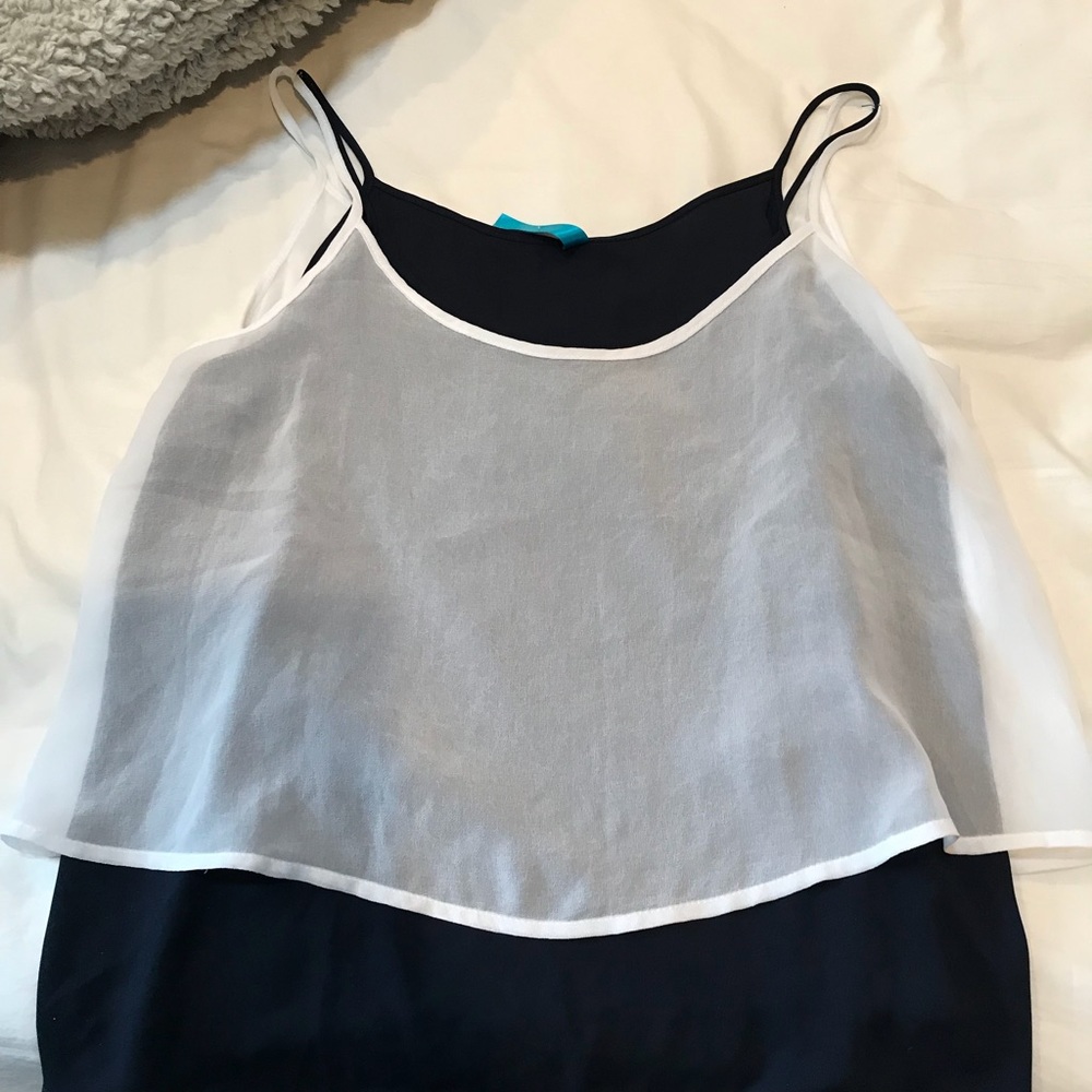 Flowy tank
